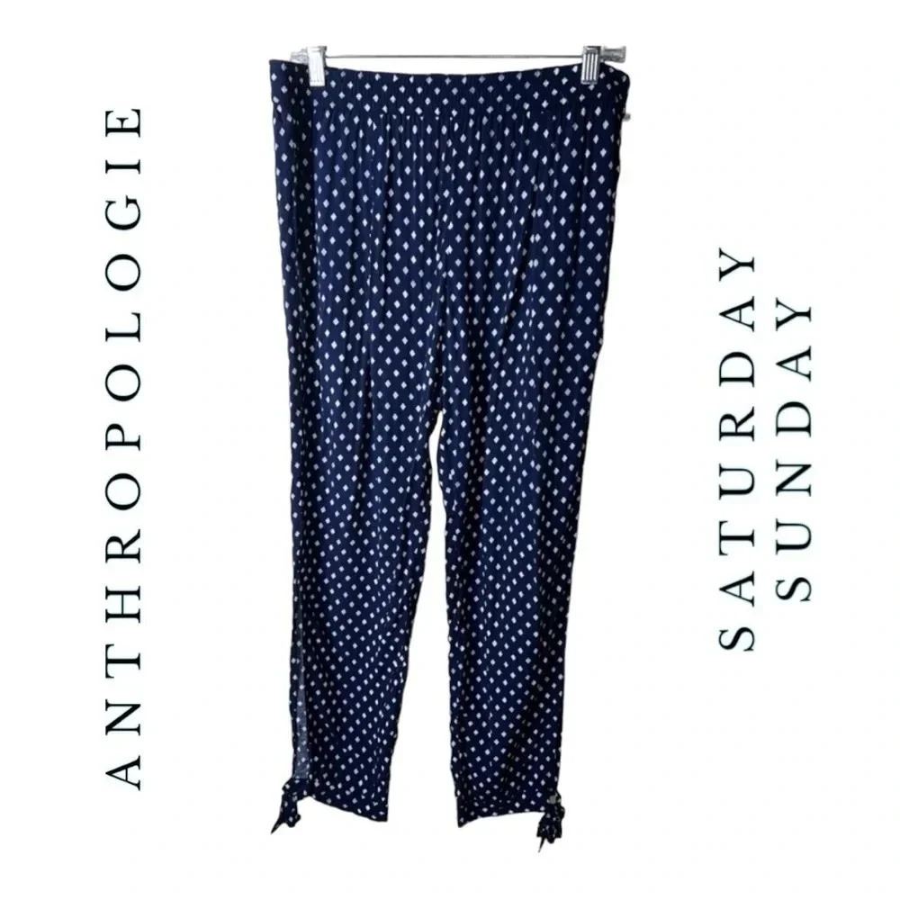 0101W. ANTHROPOLOGIE SATURDAY SUNDAY NAVY BLUE AND WHITE DIAMOND SHAPE PANTS